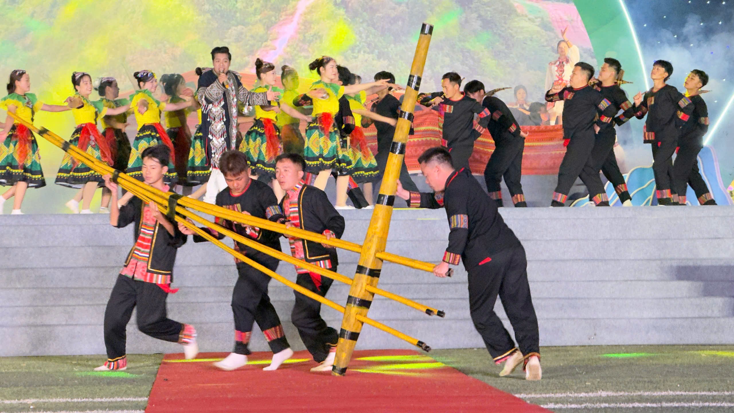 Khai mạc Festival Khèn Mông Lễ hội hoa Tớ Dày 2026: Tôn vinh di sản, lan tỏa sức sống du lịch vùng cao